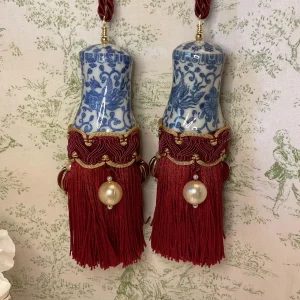 Phoenix ware Salt Shaker Tassels (set of 2)